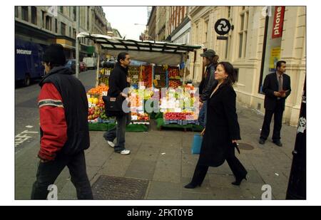 Comedian Arabella Weir in London,for Deborah Ross.pic David Sandison 26/2/2003 Stock Photo