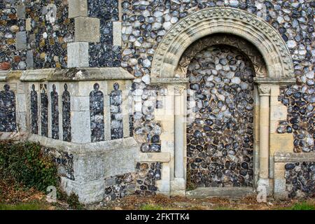 Limpenhoe, St Botolph, church graveyard Stock Photo