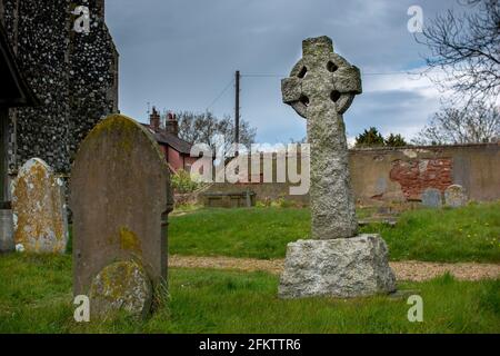 Limpenhoe, St Botolph, church graveyard Stock Photo