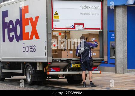 Preston, Lancashire; FedEx Store Express deliveries in the city centre as stores replenish bank holiday sales stock, Preston, Lancashire UK Stock Photo