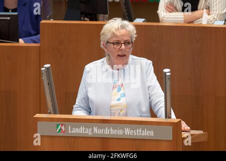 Duesseldorf, Deutschland. 30th Apr, 2021. Angela LUECK, Luck, SPD parliamentary group, speaking at the 127th plenary session in the state parliament of North Rhine-Westphalia NRW, Duesseldorf on April 30th, 2021, | usage worldwide Credit: dpa/Alamy Live News Stock Photo