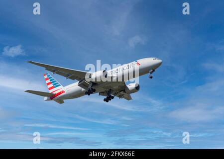 American Airlines 777-223(ER) aircraft landing at London Heathrow Airport, London Borough of Hillingdon, Greater London, England, United Kingdom Stock Photo