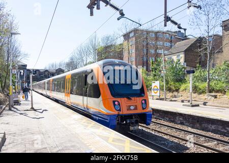 Train approaching Stamford Hill Overground Station, Stamford Hill, London Borough of Hackney, Greater London, England, United Kingdom Stock Photo