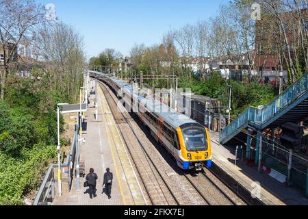 Train approaching Stamford Hill Overground Station, Stamford Hill, London Borough of Hackney, Greater London, England, United Kingdom Stock Photo