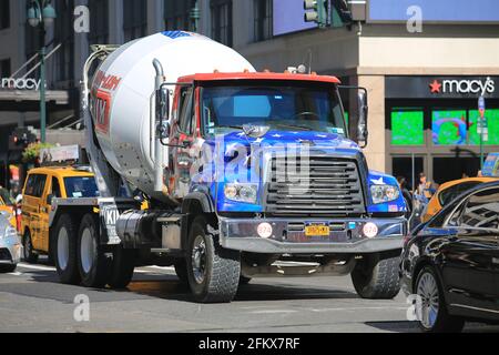 NEW YORK - OCT 25: America large truck park beside the street in Newyork on October 25, 2010. Big truck is the main transport in the interstates logis Stock Photo