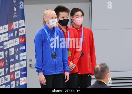 Tokyo Aquatics Centre, Tokyo, Japan. 4th May, 2021. (L to R) Sarah Bacon (USA), Yiwen Chen, Yani Chang (CHN), MAY 4, 2021 - Diving : 22nd FINA Diving World Cup 2021 Women's 3m Springboard Award Ceremony at Tokyo Aquatics Centre, Tokyo, Japan. Credit: YUTAKA/AFLO SPORT/Alamy Live News Stock Photo