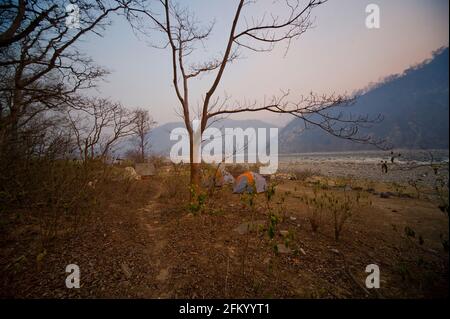 Camping ground near Chuka Village at the confluence of Sarda and Ladhya rivers, made famous by Jim Corbett in the book Maneaters of Kumaon, India Stock Photo