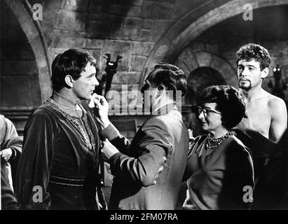 BECKET 1964 Paramount Pictures film with Richard Burton at left and ...