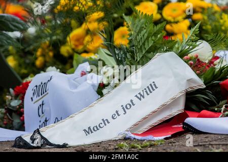 Cologne, Germany. 05th May, 2021. View of the grave of Willi Herren at the Melaten cemetery. The actor and singer Willi Herren had died on April 20. Credit: Rolf Vennenbernd/dpa/Alamy Live News Stock Photo