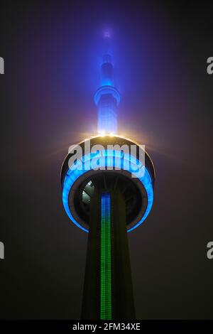 Toronto CN Tower illuminated at night Stock Photo - Alamy