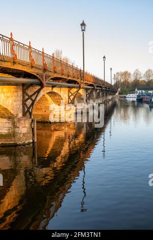 Clopton bridge across the River avon at sunrise in spring. Stratford Upon Avon, Warwickshire, England Stock Photo