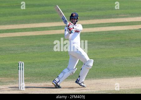 Paul Walter in batting action for Essex during Essex CCC vs Warwickshire CCC, Specsavers County Championship Division 1 Cricket at The Cloudfm County Stock Photo