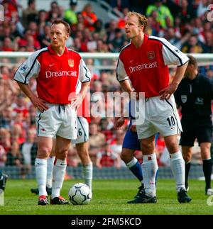 ARSENAL V EVERTON 11/5/2002 LEE DIXON PICTURE DAVID ASHDOWN. FOOTBALL Stock Photo