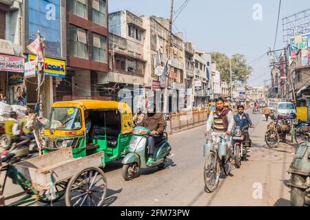 LUCKNOW, INDIA - FEBRUARY 2, 2017: Traffic on Buddha Road in Lucknow, Uttar Pradesh state, India Stock Photo
