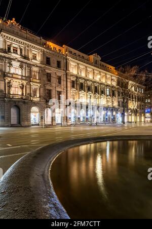 Historic buildings and reflection in a water of a fountain on the Bahnhofstrasse in Zurich, Switzerland Stock Photo