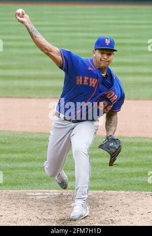 St. Louis, United States. 06th May, 2021. New York Mets starting pitcher Taijuan Walker delivers a pitch to the St. Louis Cardinals in the first inning at Busch Stadium in St. Louis on Thursday, May 6, 2021. Photo by Bill Greenblatt/UPI Credit: UPI/Alamy Live News Stock Photo