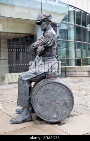 Sculpture of The Ulster Brewer/Barrel Man, by Ross Wilson, on the Cafe Terrace, Waterfron Hall, Belfast. Commissioned by Bass, Ireland to celebrate 10 Stock Photo