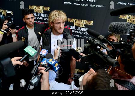 Miami Gardens, Florida, USA. 06th May, 2021. US Youtuber Logan “The Maverick” Paul attends a press conference at Hard Rock Stadium on May 06, 2021 in Miami Gardens, Florida. Mayweather and Paul are scheduled to face off in an exhibition bout June 6 and Chad Johnson making his boxing debut. Credit: Mpi10/Media Punch/Alamy Live News Stock Photo