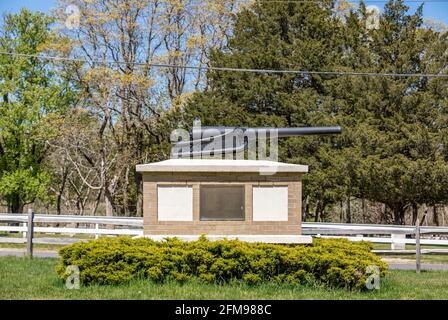 War Memorial monument Ashawagh Hall, East Hampton, NY Stock Photo