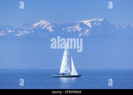 View over Lake Constance to Saentis in the Appenzell Alps of Eastern Switzerland, Langenargen, Swabian Lake Constance, Baden-Wuerttemberg, Southern Germany, Germany, Europe Stock Photo