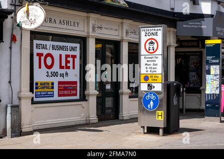 Kingston Upon Thames London UK, May 07 2021, Commercial Propery Rent To Let Sign In A Laura Ashley Shop Widow After Company Failure Stock Photo