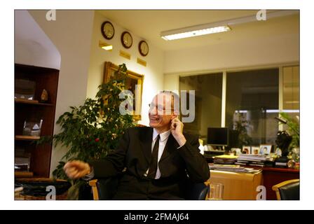 robert thomson ....editor of th times in his office in londonpic David Sandison 10/3/2004 Stock Photo