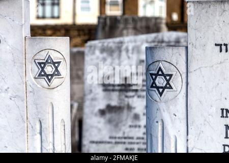 Graves with Star of David at the East Ham Jewish Cemetery, East Ham, London, UK Stock Photo