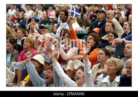 Support for Andrew Murray on Murray Mount (Henman Hill) Murray was playing against David Nalbandian.pic David Sandison 25/6/2005 Stock Photo