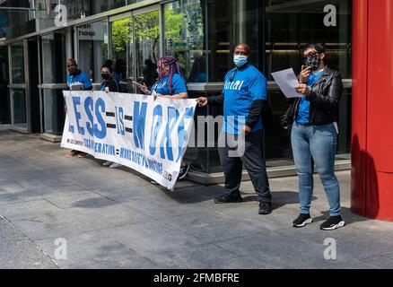 New York, USA. 07th May, 2021. A couple of dozen activists from Katal Center rally in front of Governor office to demand parole reforms. Activists demand Governor Andrew Cuomo to pass parole bill The Less Is More. (Photo by Lev Radin/Pacific Press) Credit: Pacific Press Media Production Corp./Alamy Live News Stock Photo