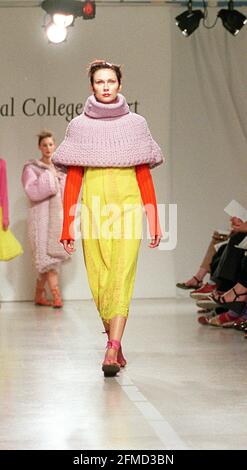 Royal College of Art June 2001 Ma fashion model on catwalk show cloth by Bidyut Das Stock Photo