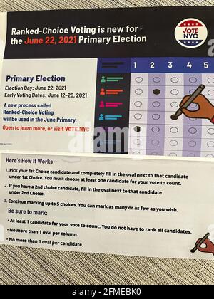 Information on Early Voting, Primary and General Elections, NYC, USA, 2021 Stock Photo