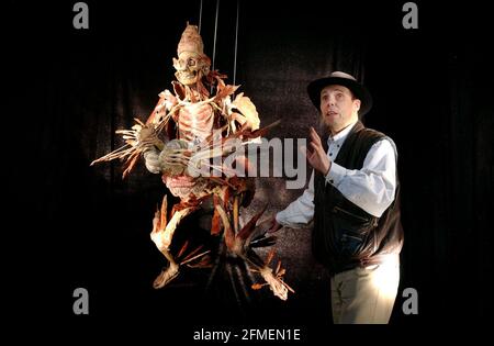 Professor Gunter von Hagens july 2002Professor Gunther von  Hagens with one of his new works entitled 'Mystical Plastinate' at the 'Body Worlds' exhibition at the Atlantis Gallery in Brick Lane. 12 July 2002 photo Andy Paradise Stock Photo