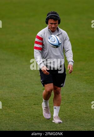 9th May 2021; Twickenham Stoop, London, England; English Premiership Rugby, Harlequins versus Wasps; Marcus Smith of Harlequins warming up pre-game Stock Photo