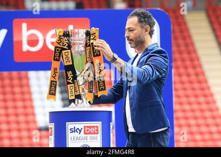 London, UK. 09th May, 2021. The League one trophy is placed on its plinth. EFL Skybet football league one match, Charlton Athletic v Hull City at the Valley in London on Sunday 9th May 2021. this image may only be used for Editorial purposes. Editorial use only, license required for commercial use. No use in betting, games or a single club/league/player publications. pic by Steffan Bowen/Andrew Orchard sports photography/Alamy Live news Credit: Andrew Orchard sports photography/Alamy Live News Stock Photo