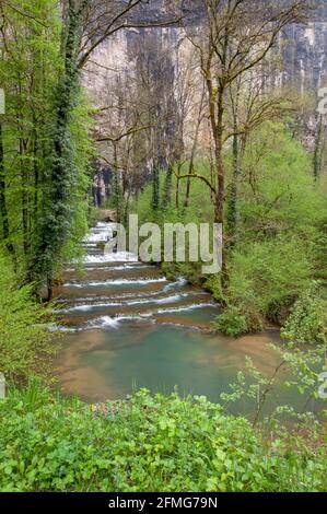 La Seille river in Baume-les-Messieurs, Jura (39), Bourgogne-Franche-Comte, France Stock Photo