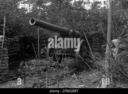 2. Weltkrieg Französisches Heer Feldgeschütz Canon de 155 mm Modell 1877 Maginot Linie 1940 - 2nd World War / WWII French Land Forces (Army) / Armée de terre Field Gun Canon de 155mm modèle 1877 Maginot Line 1940 Stock Photo