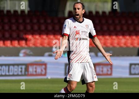 Benevento, Italy. 09th May, 2021. Diego Godin (Cagliari Calcio) during Benevento Calcio vs Cagliari Calcio, Italian football Serie A match in Benevento, Italy, May 09 2021 Credit: Independent Photo Agency/Alamy Live News Stock Photo