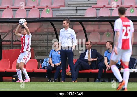 AMSTERDAM, NETHERLANDS - MAY 9: Trainer/coach Tommy Strootman of FC Twente during the Play-offs Eredivisie Women match between AFC Ajax and FC Twente Stock Photo