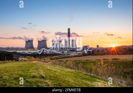 Ratcliffe-on-Soar coal-fired power station with steam from the cooling towers at sunset Ratcliffe on soar Nottinghamshire England UK GB Europe