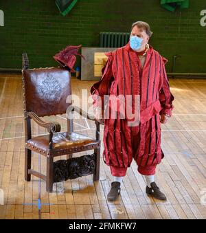 Alford House, London, UK. 10 May 2021. Rehearsals take place in central London for Grange Park Opera Surrey production of Verdi’s comic opera Falstaff with Bryn Terfel in mask. The opera starts on 10 June at Grange Park in Surrey and is sold out. Credit: Malcolm Park/Alamy Live News. Stock Photo