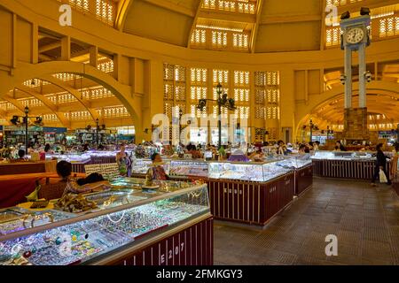 Psar Thmei old art deco style central market interior in Phnom Penh Cambodia Stock Photo