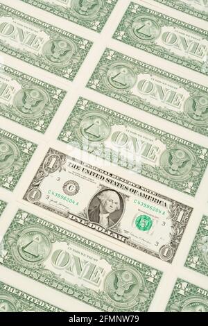 1 us dollar bill both sides hi-res stock photography and images - Alamy