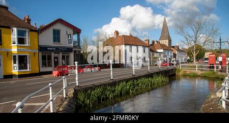 Stockbridge, Hampshire, England, UK. 2021. Stockbridge main street with colourful buildings where drovers  drove their sheep and cattle. Test Valley. Stock Photo