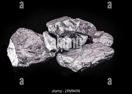 Palladium is a chemical element that at room temperature contracts in the solid state Stock Photo