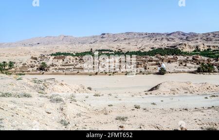 Old Berber Village, Tamerza Mides Ruins of ancient village in mountain oasis Chebika. Tunise Stock Photo