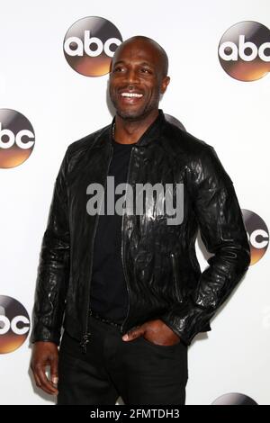 LOS ANGELES - JAN 10:  Billy Brown at the Disney/ABC TV TCA Winter 2017 Party at Langham Hotel on January 10, 2017 in Pasadena, CA Stock Photo