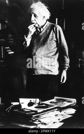 Einstein, Albert, 14.3.1879 - 18.4.1955, American - German scientist (physicist), half length, ADDITIONAL-RIGHTS-CLEARANCE-INFO-NOT-AVAILABLE Stock Photo