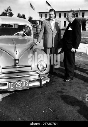 Ford, Henry II, 4.9.1917 - 29.9.1987, owner of the Ford Motor Company, full length, with Hofman, 1951, ADDITIONAL-RIGHTS-CLEARANCE-INFO-NOT-AVAILABLE Stock Photo