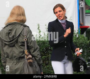 Charlotte Casiraghi beim Internationalen Springreitturnier in Valkenswaard in Holland.  Am 3. August 1986 kam sie in Monte Carlo als Charlotte Marie P Stock Photo