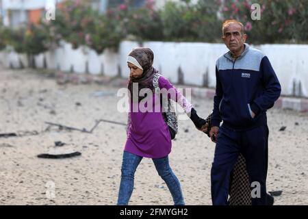the Gaza Strip, Palestine, Palestine. 12th May, 2021. At the Gaza Strip. Credit: Mahmoud Khattab/Quds Net News/ZUMA Wire/Alamy Live News Stock Photo